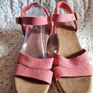 Toms Women's Audrew Shell Pink Metallic Linen Stripe.